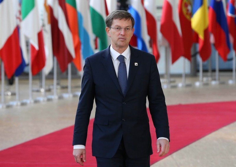 Izbori u Sloveniji nakon Cerarove ostavke možda u svibnju