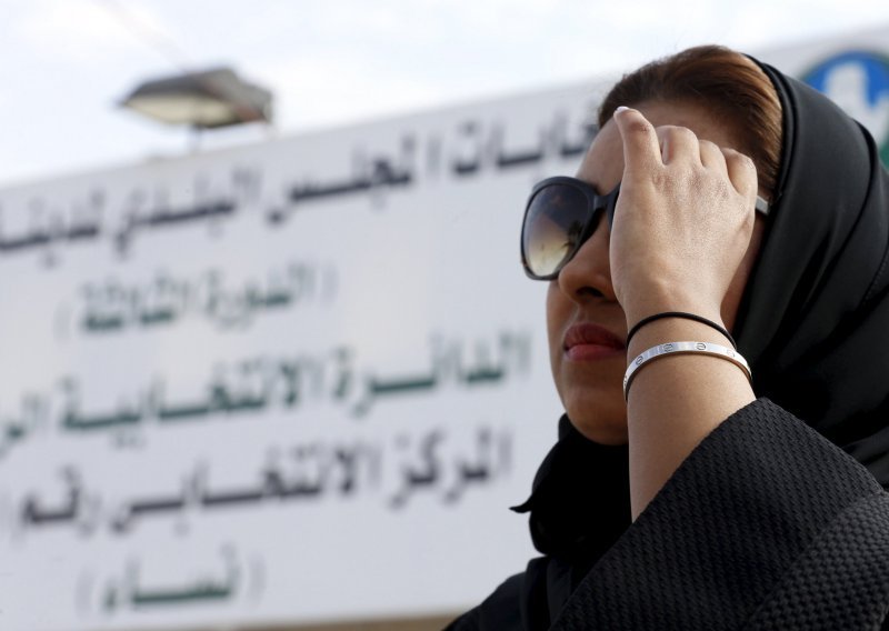 Žene u Saudijskoj Arabiji glasuju prvi put