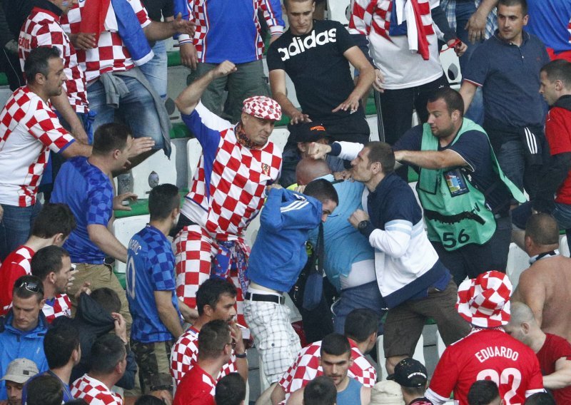 Ovo su huligani koji su izazvali nered na stadionu!