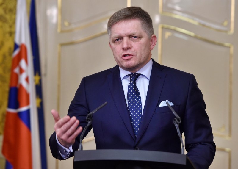 Slovačka oporba traži izglasavanje nepovjerenja Ficovoj vladi