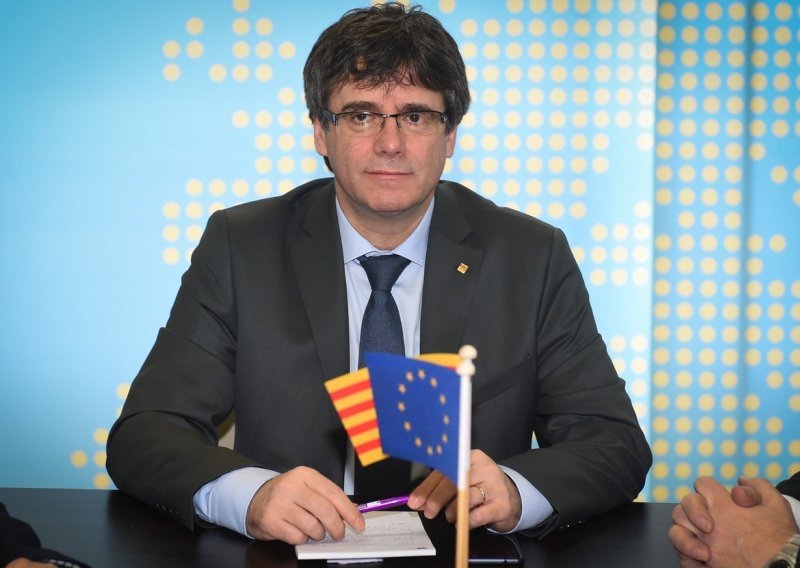 Puigdemont ne odustaje od osvojenog, ali zabranjenog zastupničkog mjesta u EP-u