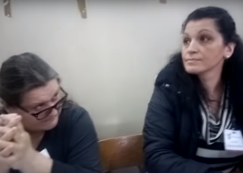Incident na izborima u Beogradu, aktivist posumnjao na prijevaru i zamalo 'pobrao' batine (VIDEO)