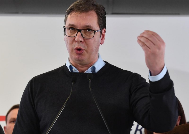 Vučić: Početkom 2019. imat ćemo najsnažniju armiju u regiji