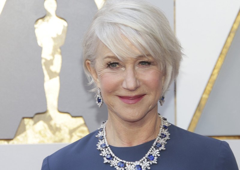 Helen Mirren 'popunila' obrve