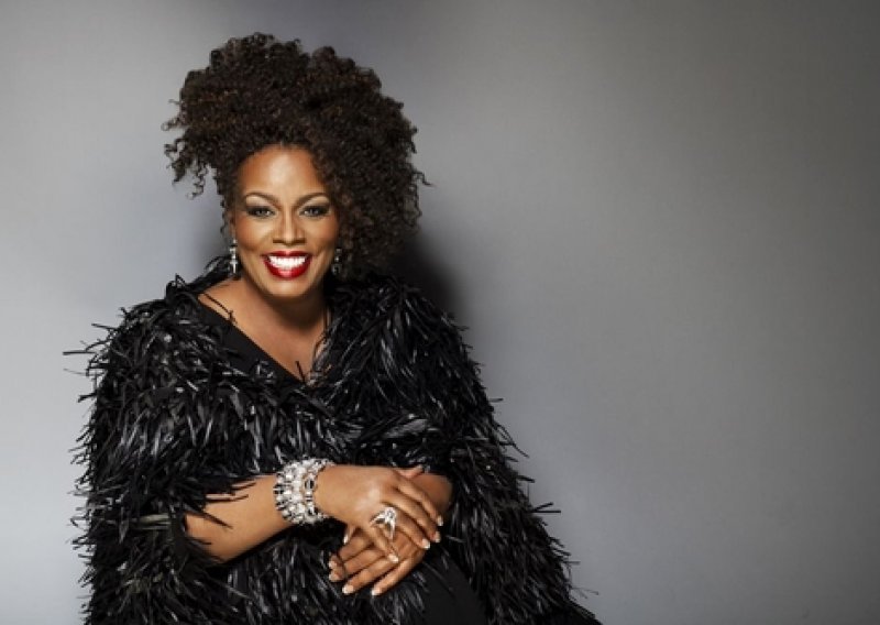 Prva žena modernog jazza – Dianne Reeves uskoro u Lisinskom