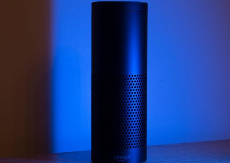 Amazonova Alexa se nekontrolirano smije, korisnici u panici