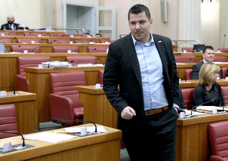 Most i HSS: Župan Žinić ukida demokraciju u Skupštini