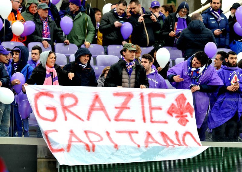Dirljive poruke s Fiorentinina stadiona u čast preminulog kapetana