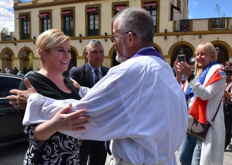 [VIDEO] Dosad smo čuli kako govori engleski, a poslušajte kako predsjednica govori španjolski jezik