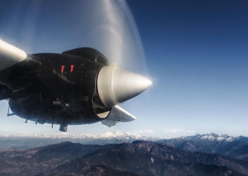 Srušio se zrakoplov sa 71 putnikom u Nepalu