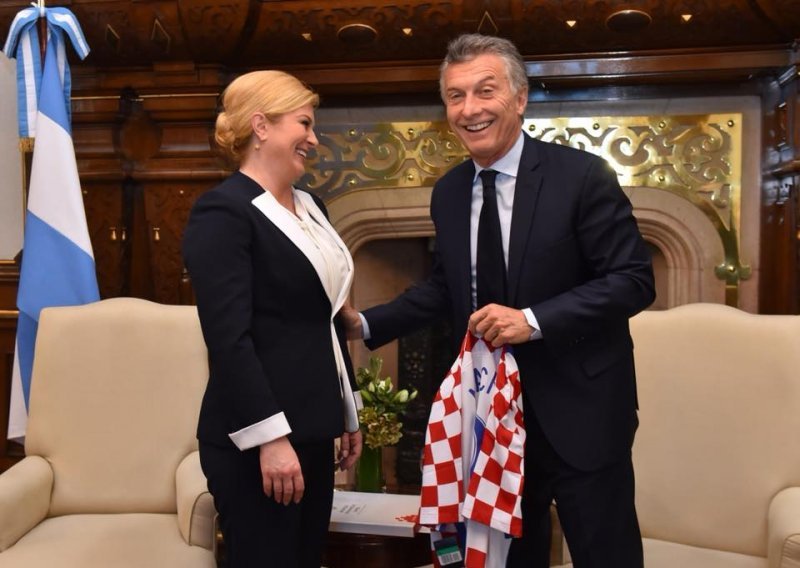 Argentinci o Grabar Kitarović: Hrvatska predsjednica provodi 'nogometnu diplomaciju'
