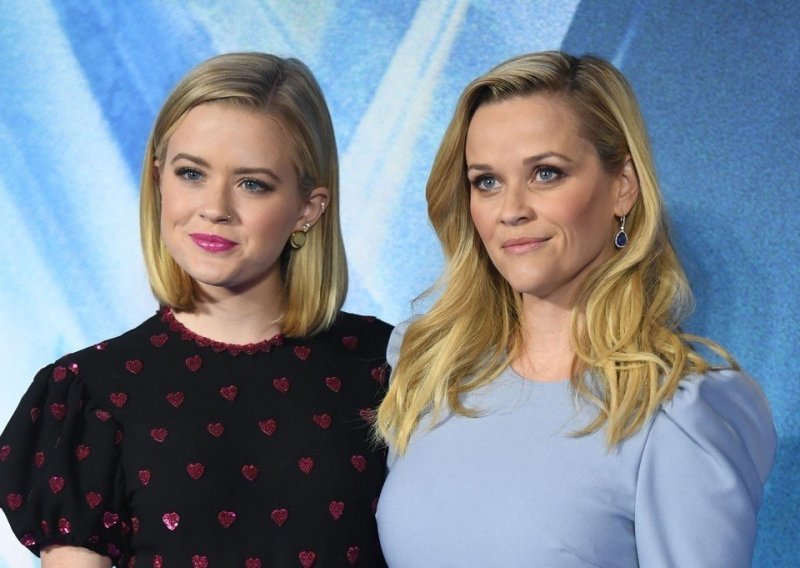 Lijepa kći Reese Witherspoon svakim je danom sve sličnija majci