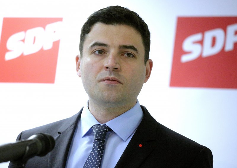Bernardić: S gnušanjem odbacujem pomisao na veliku koaliciju