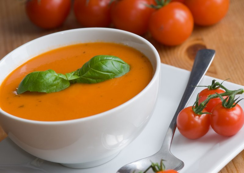 Savršena juha od rajčice za početnike u kuhinji