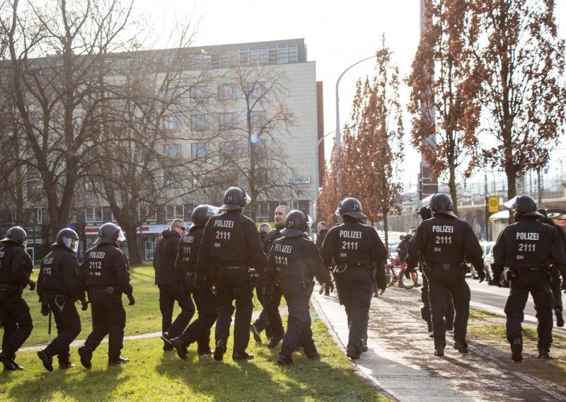 Tridesetak migranata uhićeno nakon sukoba s njemačkom policijom