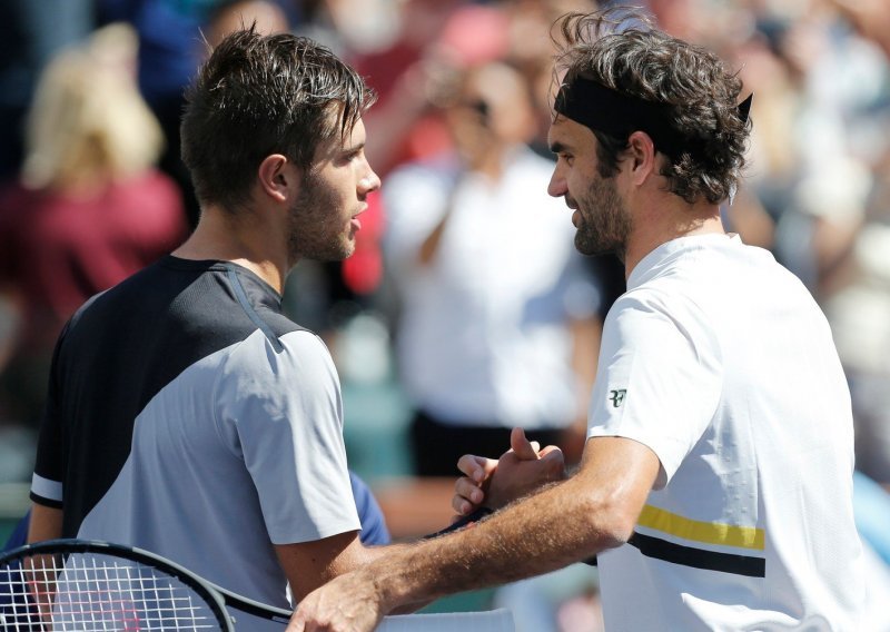 Borna Ćorić najbolje objasnio zašto je užasno teško igrati protiv Rogera Federera