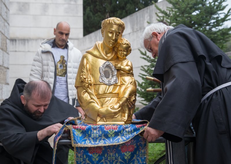 Kakve su to moći sv. Antuna pristigle u Dubrovnik i zašto vjernici hodočaste dijelovima tijela svetaca