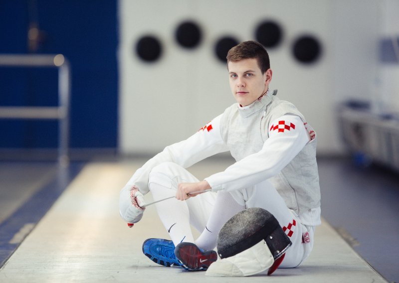 Prvo mjesto na svjetskoj juniorskoj listi u mačevanju osvojio Petar Fileš iz Hrvatske