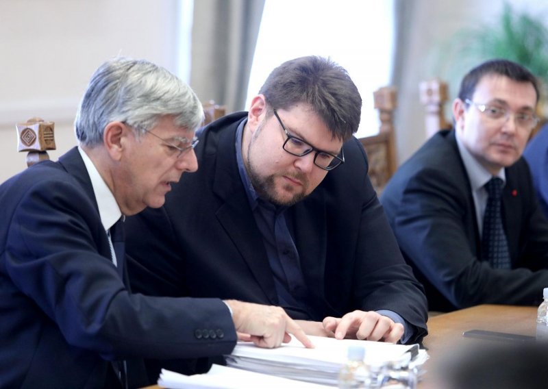 Pao dogovor HDZ-a i SDP-a oko izmjene saborskog Poslovnika