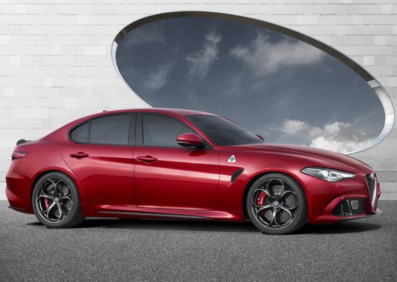 Alfa Romeo Giulia dobiva većeg brata