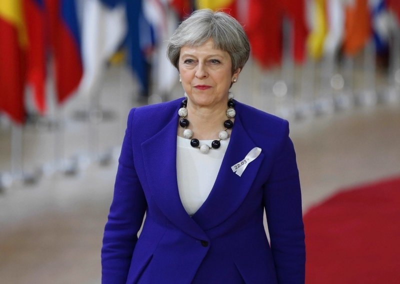 Theresa May optužuje Rusiju za agresiju na Europu