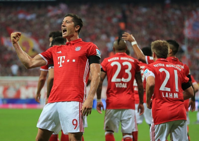 Bayern tek u završnici slomio otpor Schalkea