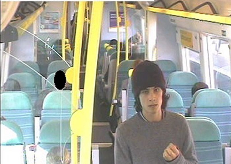 Mladi napadač na londonski metro osuđen na doživotnu robiju