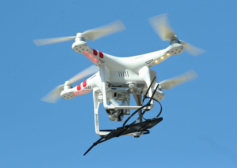 Pala banda koja je uz pomoć dronova prokrijumčarila tisuće telefona