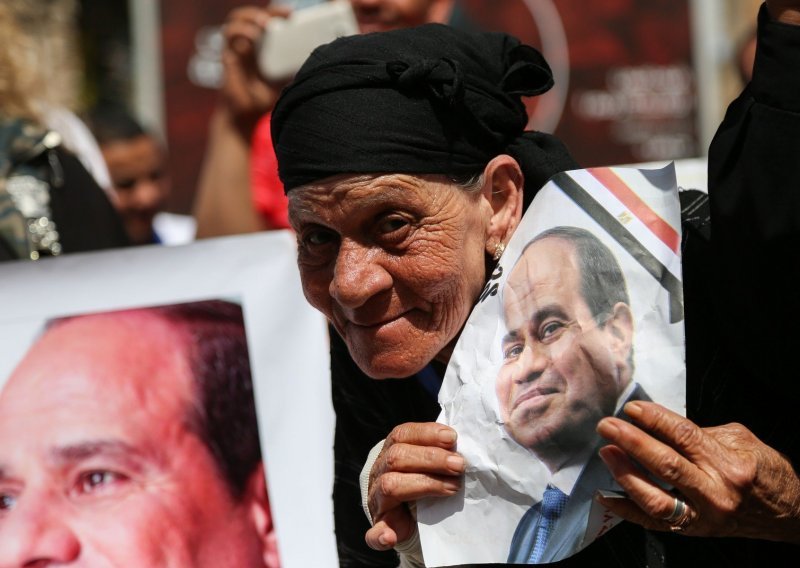 Egipatski predsjednik Sisi na izborima osvojio skoro 100 posto glasova