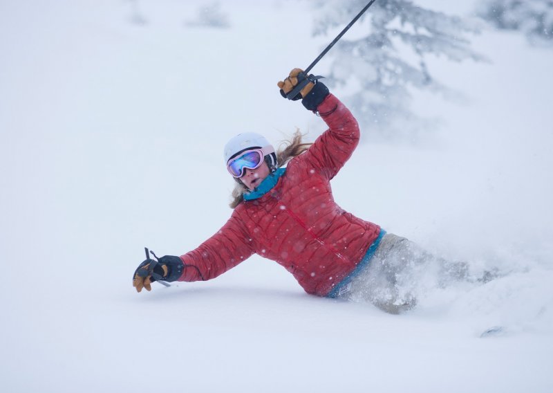 Kako izbjeći ozljede na skijanju