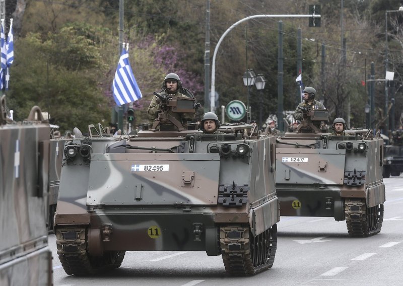 Grčki ministar obrane: Turci su neprijatelji i provokatori, šaljem vojsku na otoke