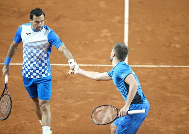Pobjedom u parovima hrvatski tenisači stigli na korak do polufinala