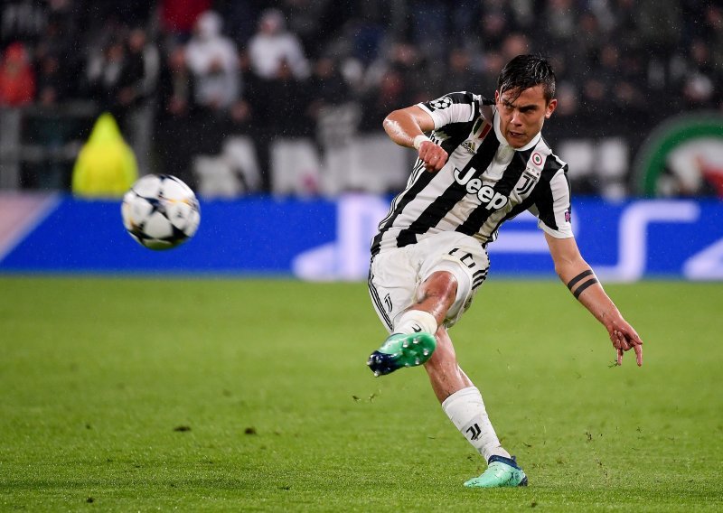 Sramota Juventusa; uz dva poklonjena penala svladali 'fenjeraša'