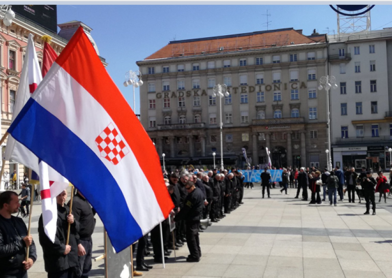 U centru Zagreba šačica crnokošuljaša 'prisegnula domovini'