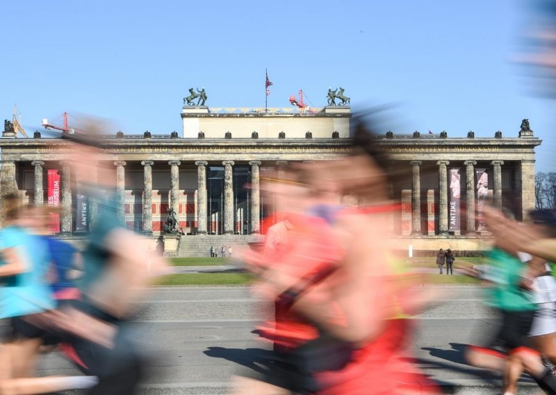 Njemačka glasa na europskim izborima koji bi mogli poljuljati koaliciju