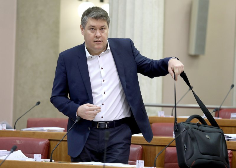 Lalovac se povlači iz politike, SDP traži smjenu Barišića