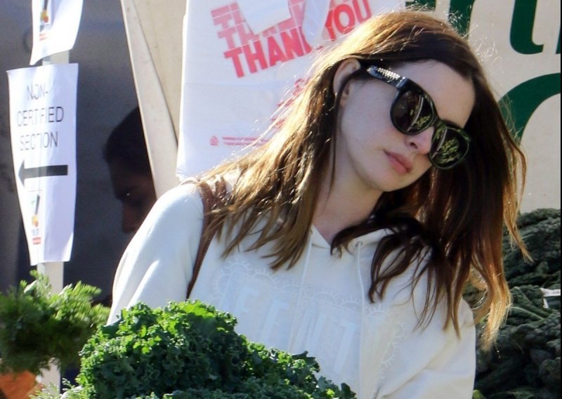 Anne Hathaway nabacila kilograme pa iskoristila Instagram za obračun s hejterima