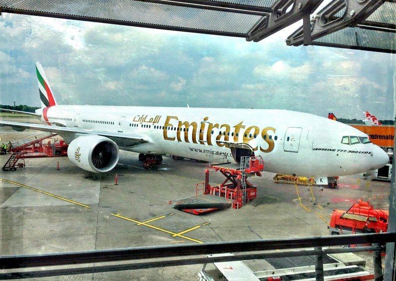 Stotinjak ljudi razboljelo se na Emiratesovom letu za New York
