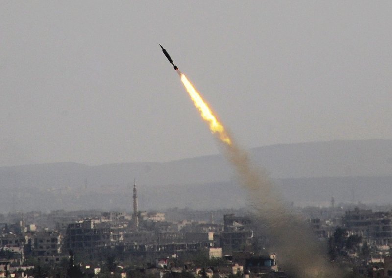 U Siriji 26 prorežimskih boraca ubijeno raketama