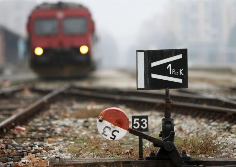 Vagon iskliznuo s tračnica, pruga do Čakovca zatvorena