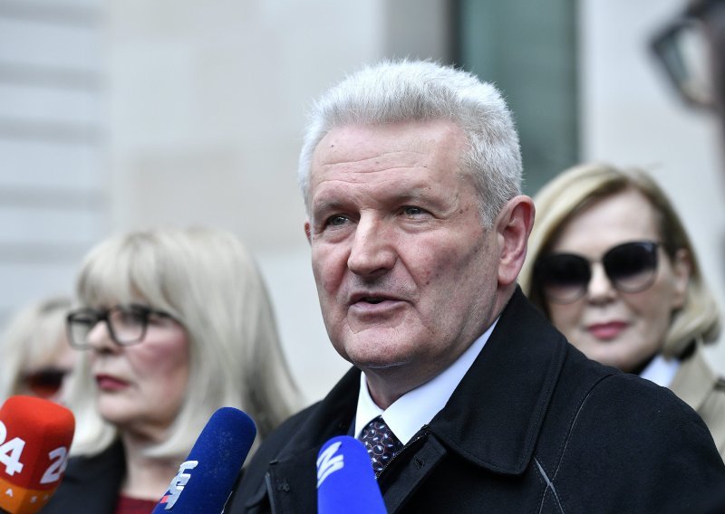 Oglasio se i Todorić: Odlukom Ustavnoga suda Hrvatska postaje teška pravna provincija