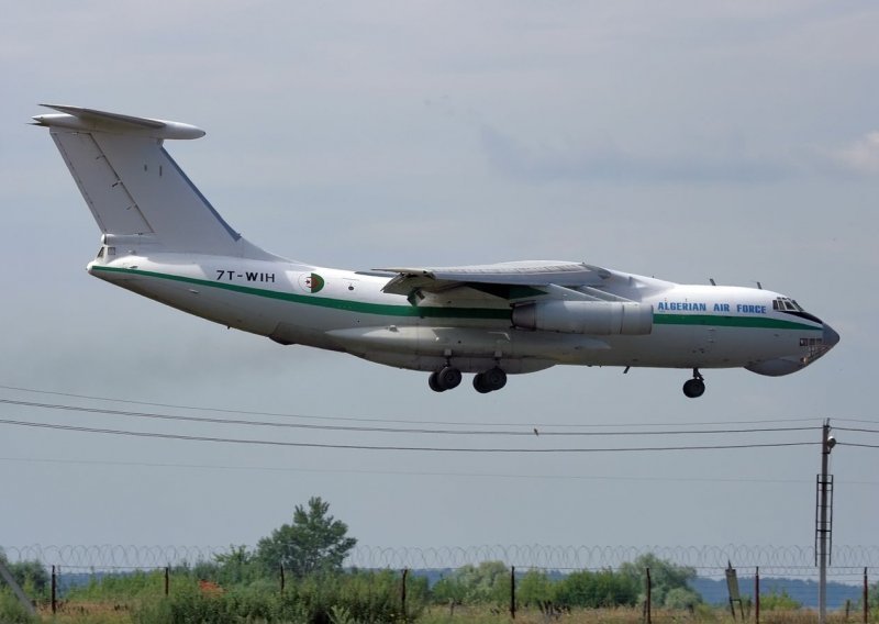 [VIDEO] Velika nesreća u Alžiru: Srušio se transportni avion, sumnja se na 257 mrtvih!