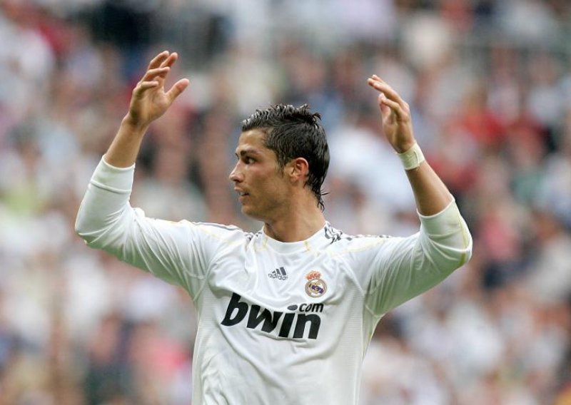 Ronaldo prisvojio Raulovu sedmicu