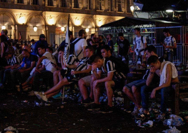 Kradljivci suzavcem izazvali prošlogodišnji stampedo navijača Juventusa