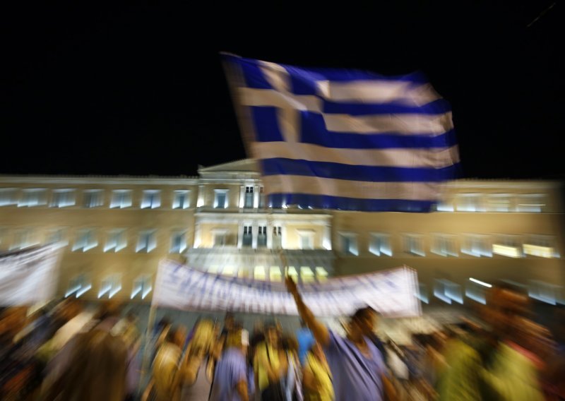 Grčka izlazi iz recesije