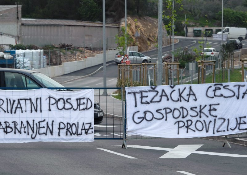Split: Iz prosvjeda blokirao novu cestu i zaključao školu