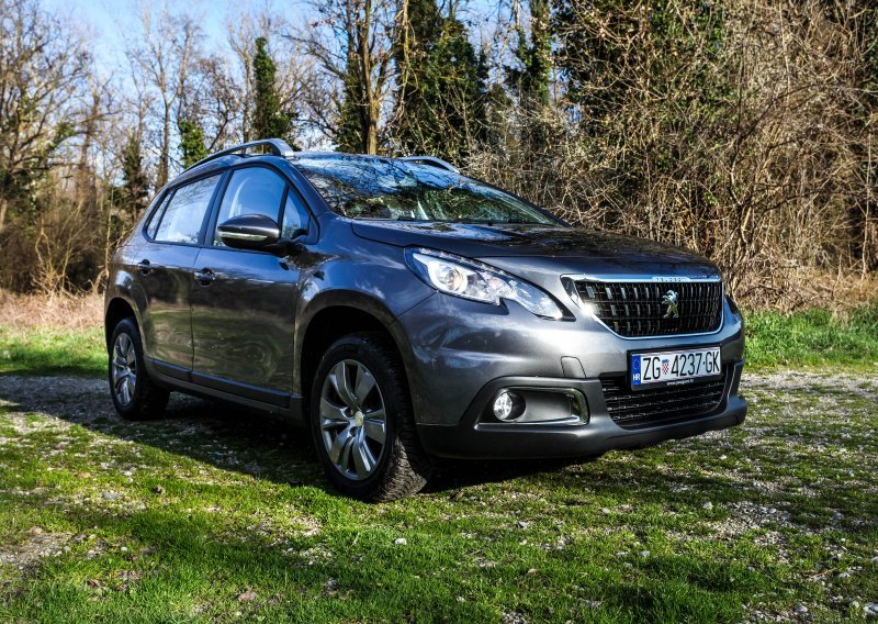 Peugeot 2008 1.6 BlueHDI Active - svestran SUV