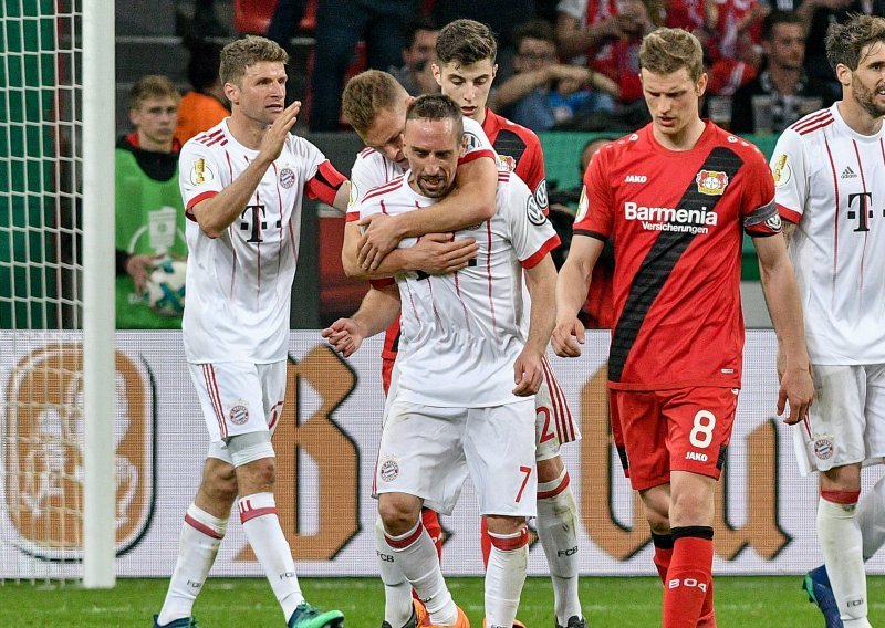 Bayern zastrašujućom predstavom do finala; naš reprezentativac 'noćnu moru' svojeg kluba gledao s klupe