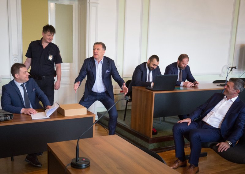 Mamić opet cirkusirao na sudu: Spavaju li tužitelji zajedno sa sucem?