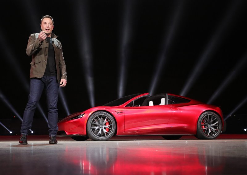 Prazne li se baterije Elona Muska i je li Tesla udario u zid?